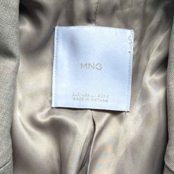 Women’s Mango MNG Cropped Peak Lapel Open Blazer Size Large beige. - Picture 7 of 10